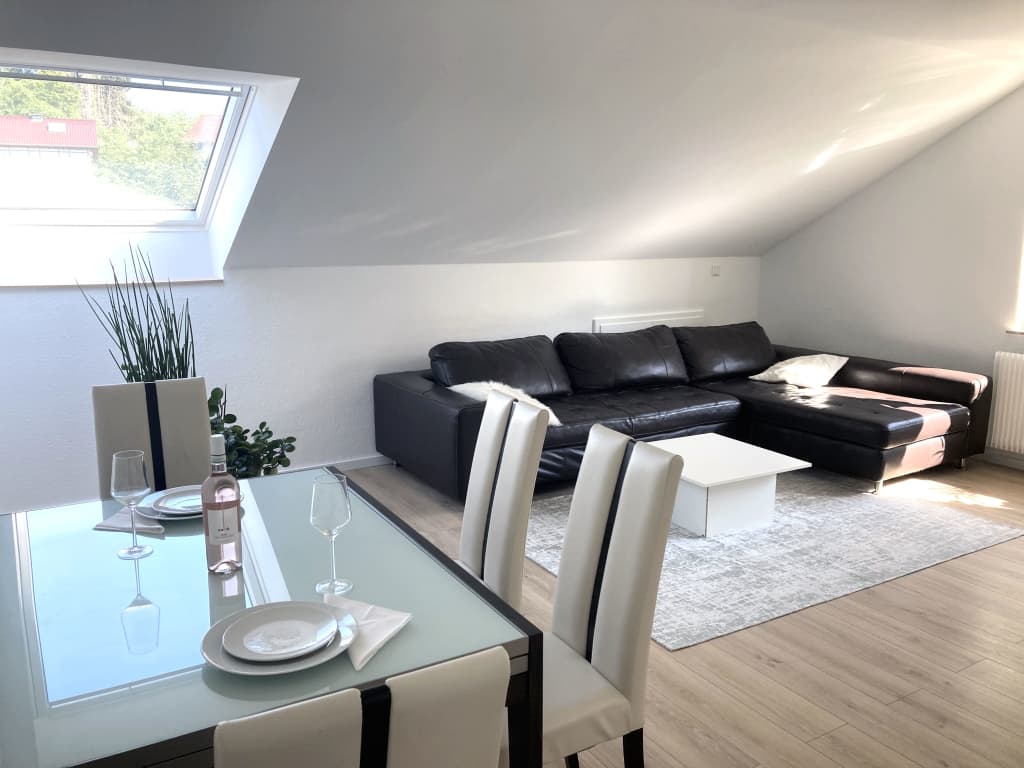 Wohnung zur Miete Wohnen auf Zeit 2.150 € 3 Zimmer 106 m²<br/>Wohnfläche 01.01.2025<br/>Verfügbarkeit Im Heckengrund Zell Bensheim 64625