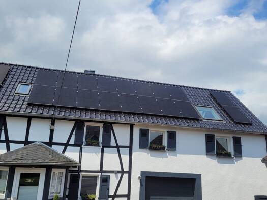Haus zur Miete 2.000 € 7 Zimmer 185 m² 900 m² Grundstück frei ab sofort Stein Neunkirchen-Seelscheid 53819