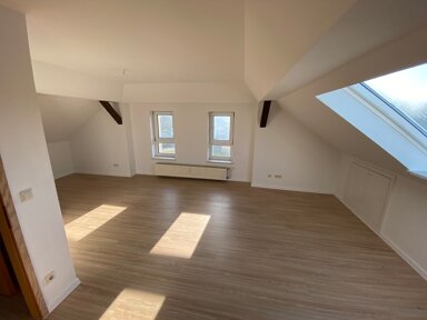 Wohnung zur Miete 257 € 2 Zimmer 51,3 m² 3. Geschoss Kleine Brüderstraße 12 Werdau Werdau 08412