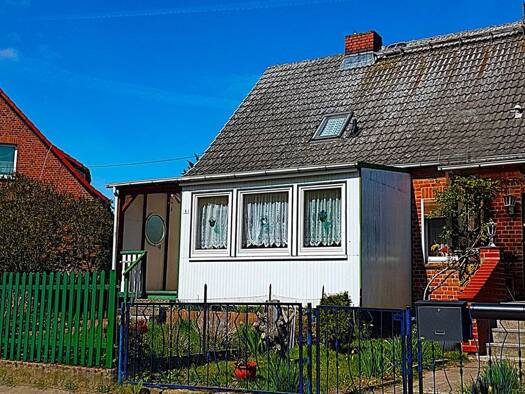 Doppelhaushälfte zum Kauf 139.800 € 3 Zimmer 1.000 m² Grundstück Bendhof Lützow 19209
