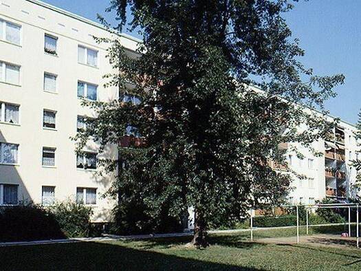 Wohnung zur Miete 376 € 2 Zimmer 46,9 m² 2. Geschoss frei ab 07.08.2026 Hertzstraße 2 Leuben Ortsamtsbereich Leuben 01257
