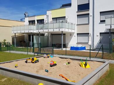 Wohnung zur Miete 1.276 € 4 Zimmer 116 m² Geschoss 1/2 frei ab 15.08.2025 Schönbornstraße 17 a Forchheim Forchheim 91301