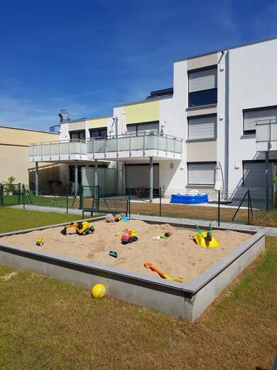 Wohnung zur Miete 1.276 € 4 Zimmer 116 m² Geschoss 1/2 frei ab 15.08.2025 Schönbornstraße 17 a Forchheim Forchheim 91301