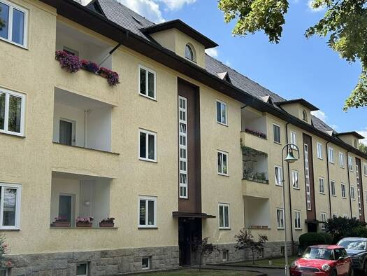 Wohnung zum Kauf 89.000 € 4 Zimmer 92,6 m² Rodewisch 08228
