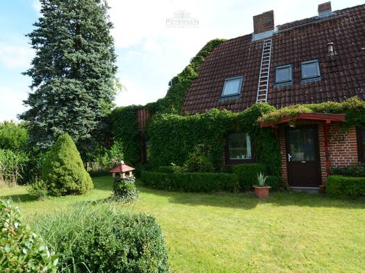 Doppelhaushälfte zum Kauf 395.000 € 4 Zimmer 120 m² 2.128 m² Grundstück Mucheln 24238