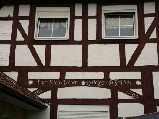 Einfamilienhaus zum Kauf 255.000 € 9 Zimmer 180,6 m² 480 m² Grundstück Am Thie 6 Grasdorf Laatzen 30880