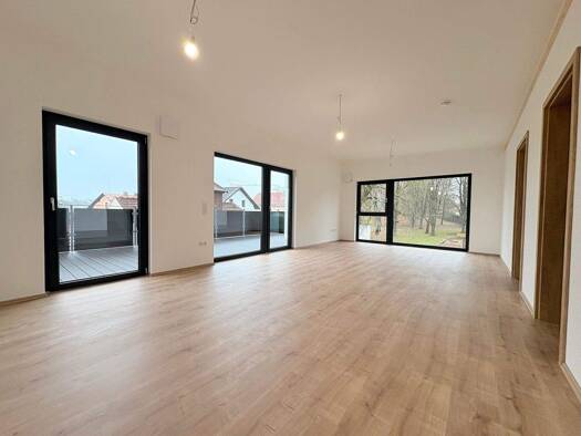 Penthouse zur Miete 1.060 € 2 Zimmer 79 m² frei ab sofort Freiung 17 Vilsbiburg 84137