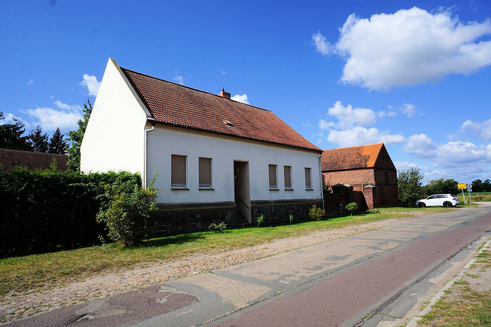 Bauernhaus zum Kauf 195.000 € 6 Zimmer 150 m²<br/>Wohnfläche 2.938 m²<br/>Grundstück ab sofort<br/>Verfügbarkeit Pareyer Straße 12 Parchen Genthin 39307