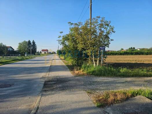 Wohn- und Gewerbegrundstück zum Kauf 415.000 € Dugo Selo 10370