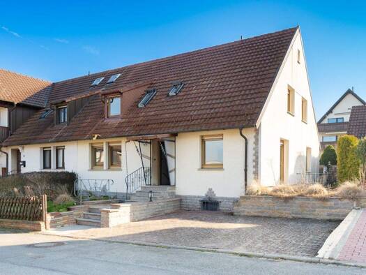 Doppelhaushälfte zum Kauf 249.000 € 8 Zimmer 102,5 m² 552 m² Grundstück Reichenberg 97234