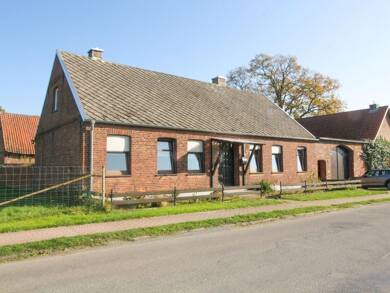 Einfamilienhaus zum Kauf provisionsfrei 100.000 € 6 Zimmer 165 m² 1.597 m² Grundstück frei ab sofort Brewitz 26 Brewitz Salzwedel 29410