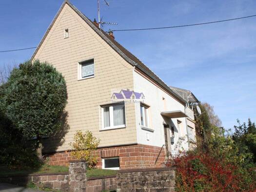 Einfamilienhaus zum Kauf 220.000 € 7,5 Zimmer 153 m² 626 m² Grundstück frei ab sofort Hetzerath 54523