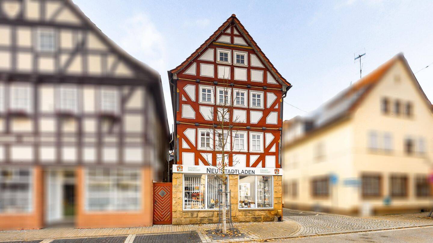 Immobilie in Neustadt - REDUZIERT! Vollsaniertes Wohn- und Geschäftshaus in Neustadt - Bild 0