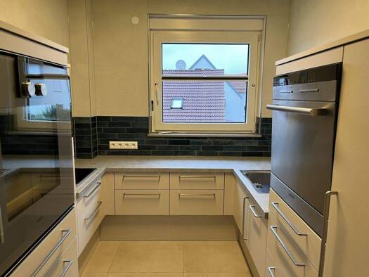 Wohnung zur Miete 990 € 4 Zimmer 100 m² 2. Geschoss frei ab sofort Mitte Sindelfingen 71063