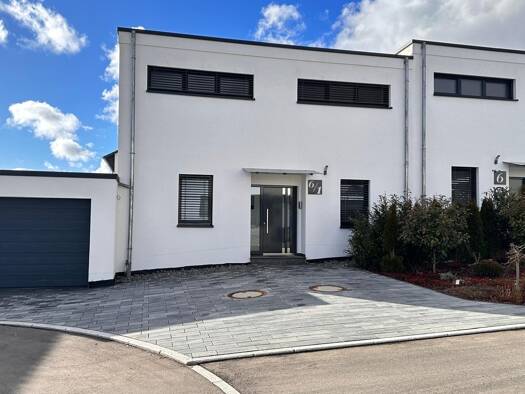 Doppelhaushälfte zur Miete 1.350 € 4,5 Zimmer 158 m² frei ab 01.04.2026 Meßstetten 72469