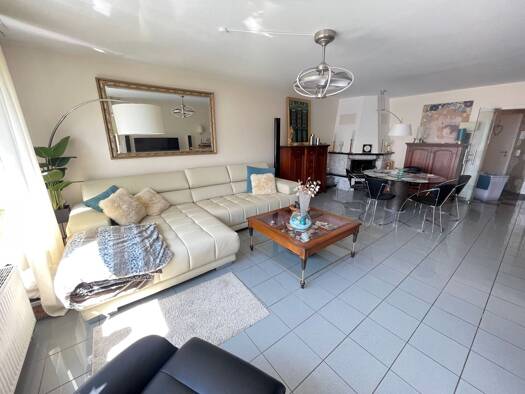 Haus zum Kauf 1.190.000 € 8 Zimmer 309,1 m² 433 m² Grundstück Hattersheim 65795