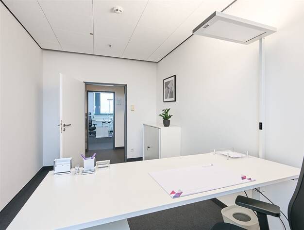 Bürofläche zur Miete - Erstbezug provisionsfrei 500 € 29,3 m² Bürofläche Stresemannallee 4B Hammfeld Neuss 41460