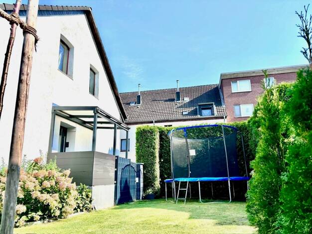 Einfamilienhaus zum Kauf 335.000 € 4 Zimmer 114 m² 514 m² Grundstück frei ab 01.05.2026 Hochheide Duisburg 47198