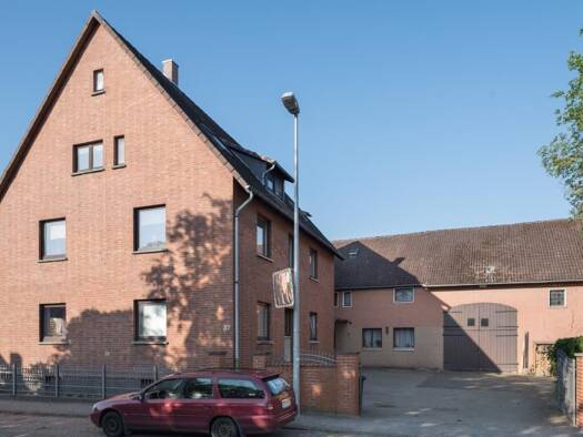 Wohnung zur Miete 810 € 5 Zimmer 92,5 m² 3. Geschoss frei ab 16.08.2026 Celler Heerstraße 37 Ölper Braunschweig 38114