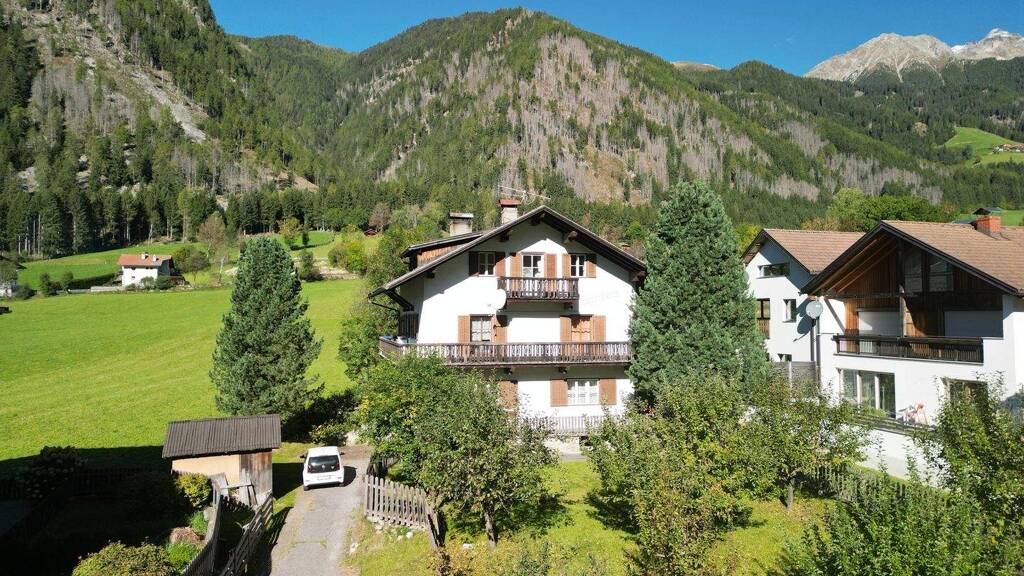 Einfamilienhaus zum Kauf 1.030.000 € 10 Zimmer 280 m² 1.053 m² Grundstück Niedertaler Straße 17 Rasen-Antholz 39030