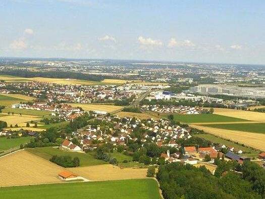 Wohn- und Geschäftshaus zum Kauf als Kapitalanlage geeignet 1.300.000 € 730 m² 1.837 m² Grundstück Niedertraubling Obertraubling 93083