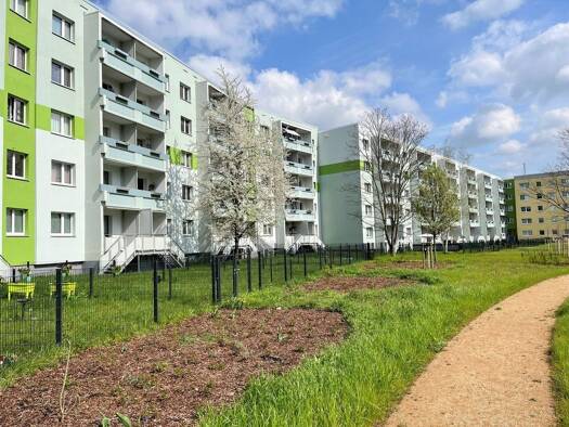 Wohnung zur Miete 258 € 1 Zimmer 29,3 m² 6. Geschoss Kreuzerstraße 9 Silberhöhe Süd 06132