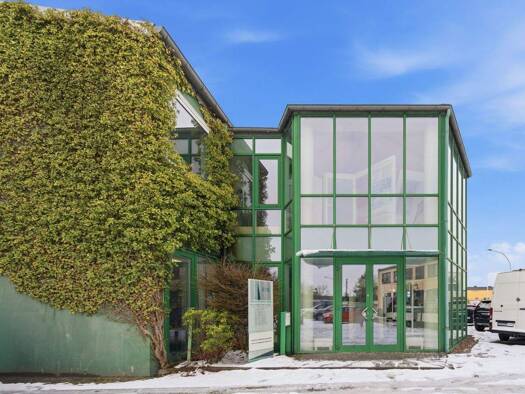 Halle/Industriefläche zum Kauf 3.975.000 € 3.500 m² Lagerfläche Lehe Bremerhaven 27576