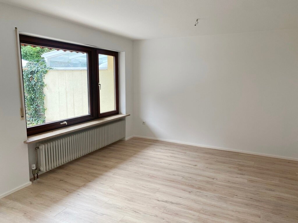 Einfamilienhaus zur Miete 2.000 € 5 Zimmer 148 m²<br/>Wohnfläche 387 m²<br/>Grundstück Königsbrunn 86343