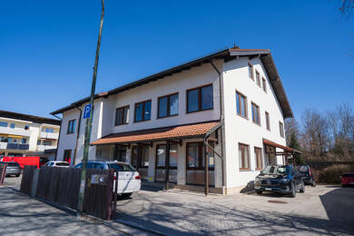 Bürofläche zur Miete 880 € 2 Zimmer 52,8 m² Bürofläche Unterhaching 82008