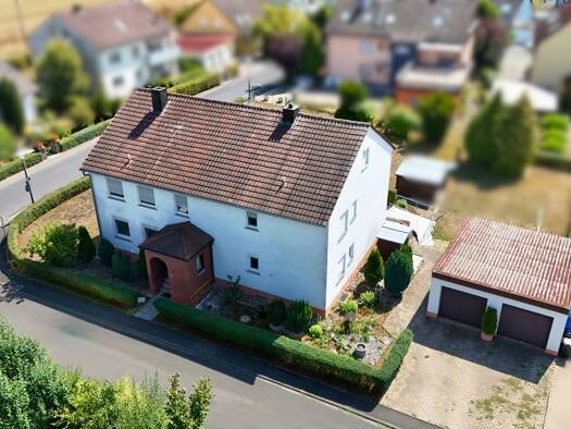 Einfamilienhaus zum Kauf 502.000 € 10 Zimmer 226 m² 680 m² Grundstück frei ab sofort Buchbrunn 97320