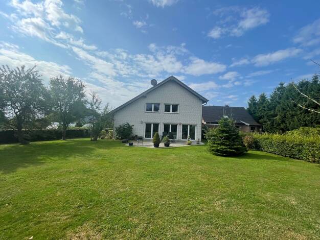 Einfamilienhaus zum Kauf 549.000 € 5 Zimmer 209 m² 992 m² Grundstück Vossenack Hürtgenwald 52393