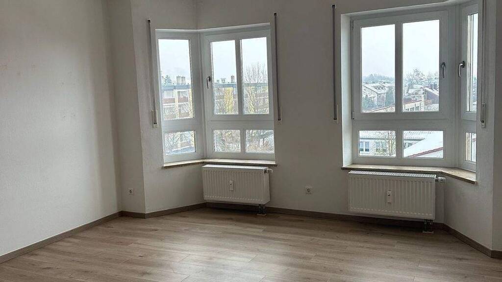 Studio zur Miete 425 € 1 Zimmer 38,3 m² 3. Geschoss frei ab sofort Max Plank Str. Kagers Straubing 94315