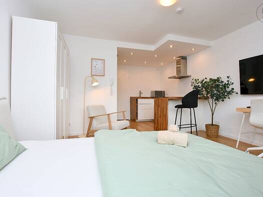 Studio zur Miete auf Zeit 1.190 € 1 Zimmer 32 m² frei ab 01.09.2026 Ost Stuttgart 70190