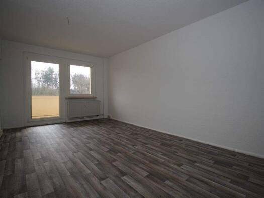 Wohnung zur Miete 251 € 2 Zimmer 46,5 m² 2. Geschoss frei ab 16.10.2026 Friedensstraße 15 Mehltheuer Rosenbach/Vogtland 08539