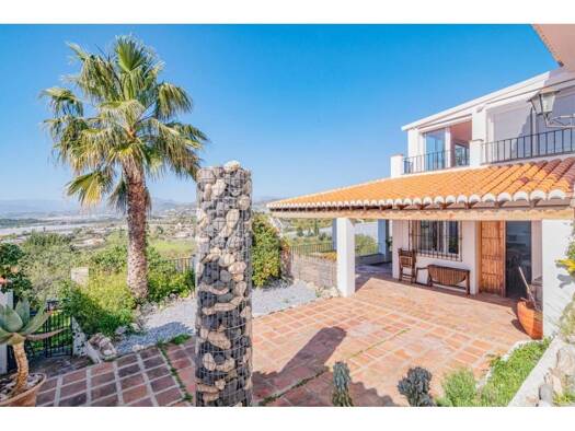 Chalet zum Kauf 485.000 € 4 Zimmer 223 m² 6.573 m² Grundstück alcubillas 44 Motril 18600