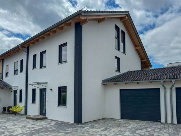 Doppelhaushälfte zur Miete 11,43 € 5 Zimmer 140 m² frei ab sofort Hochburg-Ach 5122