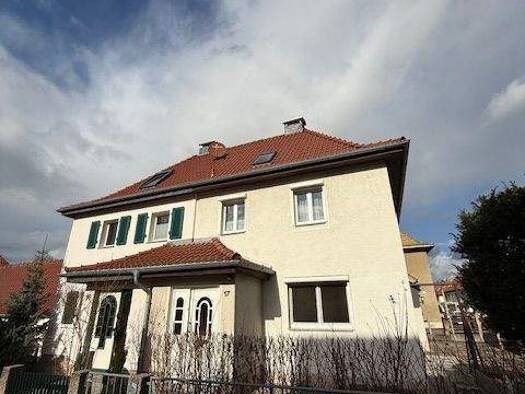 Doppelhaushälfte zum Kauf 320.000 € 4 Zimmer 109 m² 225 m² Grundstück frei ab sofort Gesundbrunnen Halle (Saale) 06128