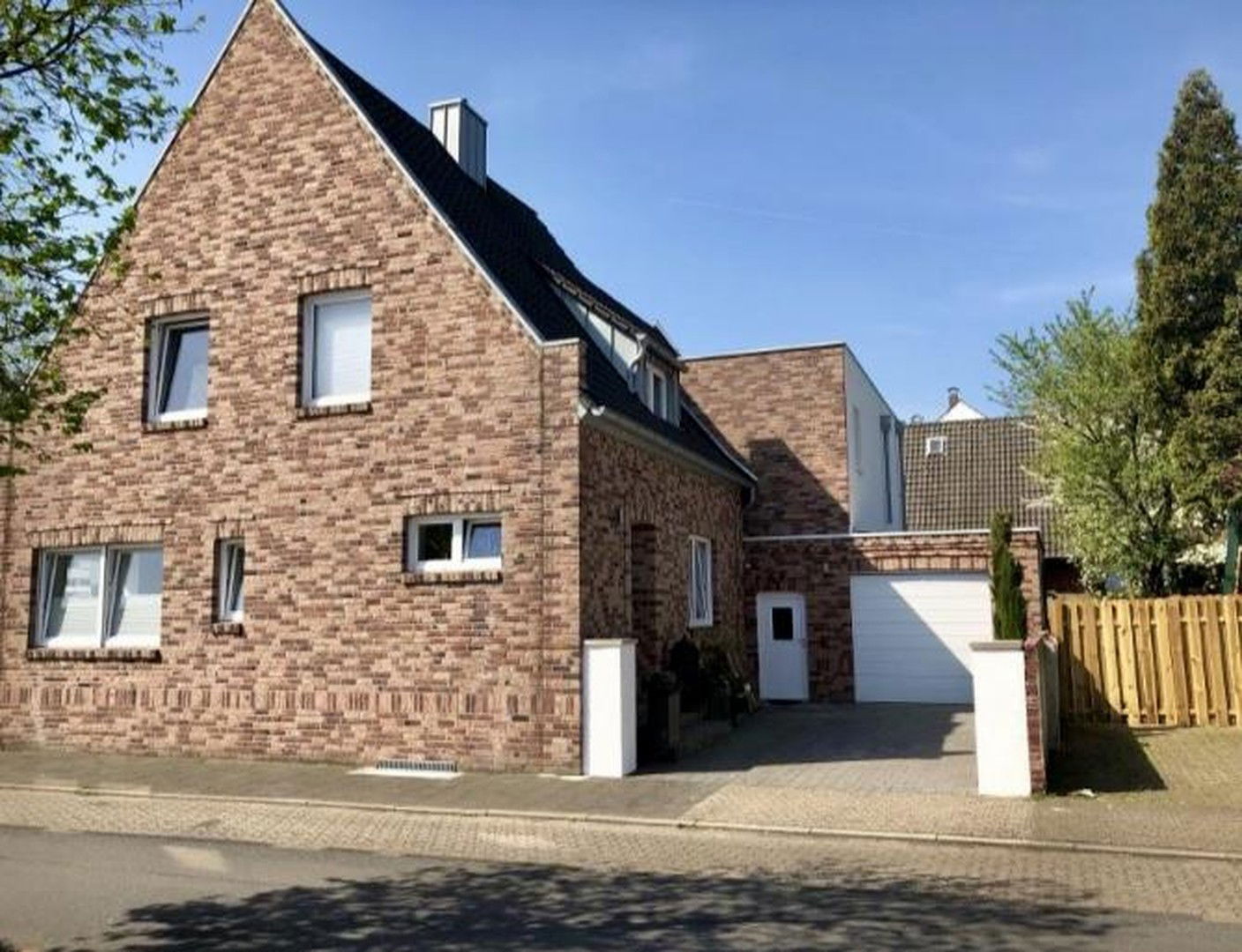 Einfamilienhaus zum Kauf provisionsfrei 580.000 € 7 Zimmer 180 m²<br/>Wohnfläche 377 m²<br/>Grundstück Friesenstrasse 38 Karolingerstraße Bocholt 46395