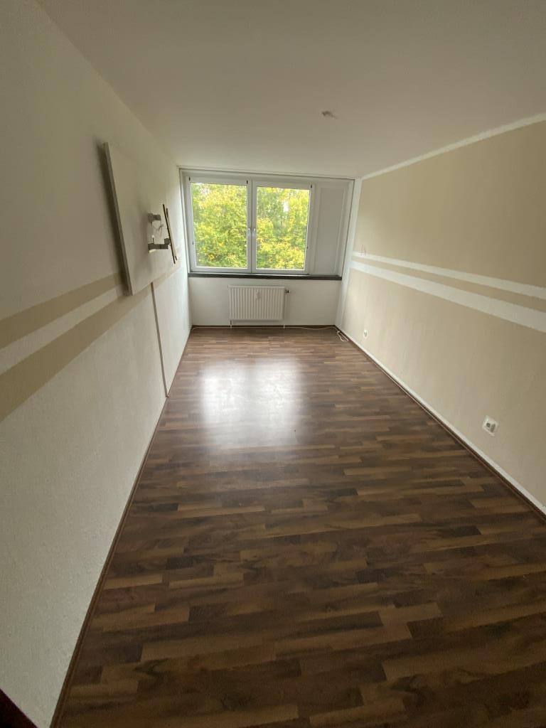 Wohnung zur Miete 409 € 2 Zimmer 61 m²<br/>Wohnfläche 3.<br/>Geschoss Kolberger Straße 62 (Alt-) Siegen - Fischbacherberg Siegen 57072