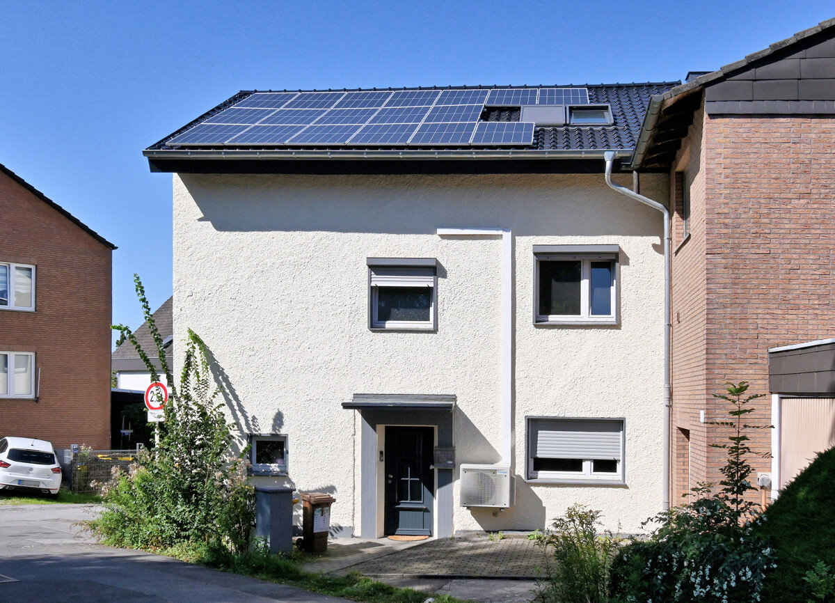 Einfamilienhaus zum Kauf 350.000 € 10 Zimmer 218 m²<br/>Wohnfläche 164 m²<br/>Grundstück Berghofen Dorf Dortmund 44269