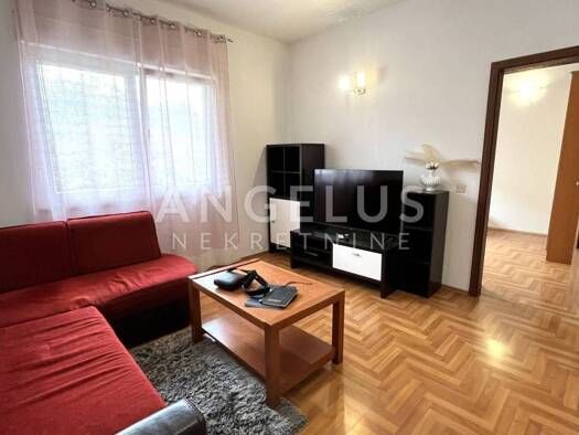 Wohnung zur Miete 650 € 3 Zimmer 74 m² Center