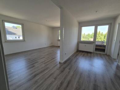Wohnung zur Miete 555 € 3 Zimmer 74 m² 1. Geschoss Obere Sterkrader Straße 5 Obermarxloh Duisburg 47167