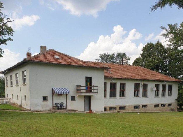 Einfamilienhaus zum Kauf 235.000 € 20 Zimmer 950 m²<br/>Wohnfläche 10.000 m²<br/>Grundstück Small village near Varna 9250