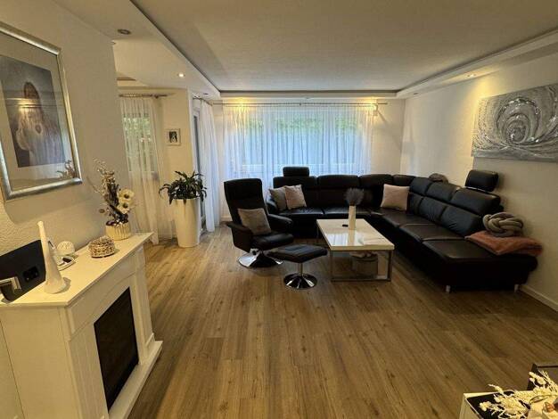 Studio zum Kauf 470.000 € 4,5 Zimmer 99 m² 1. Geschoss Möhringen Stuttgart 70567