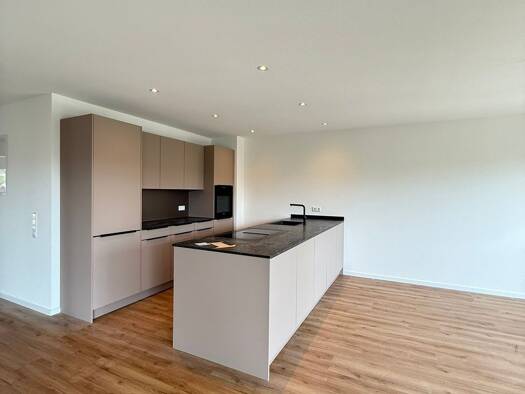 Wohnung zur Miete - Erstbezug 1.744 € 3,5 Zimmer 112,2 m² 1. Geschoss frei ab sofort Staufenstraße 14 Hilzingen Hilzingen 78247