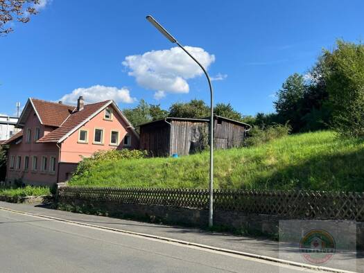 Mehrfamilienhaus zum Kauf 250.000 € 157,5 m² 1.410 m² Grundstück Kulmbach 95326