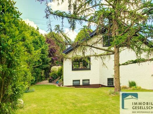 Einfamilienhaus zum Kauf 345.000 € 8 Zimmer 230 m² 1.151 m² Grundstück Streithausen 57629