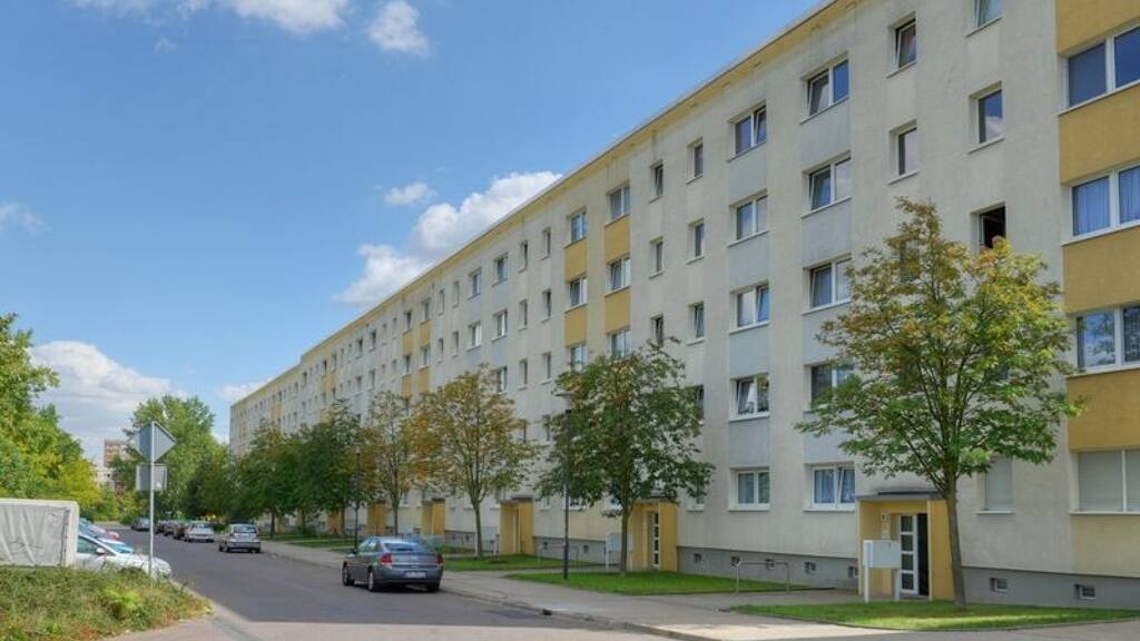 WG-Zimmer zur Miete 345 € 3 Zimmer 57 m² 4. Geschoss Erhard-Hübener-Straße 19 Silberhöhe Halle 06132