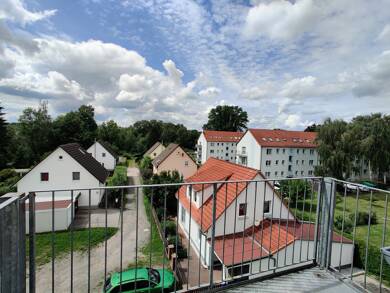 Wohnung zur Miete 400 € 2 Zimmer 55,5 m² Dachgeschoss, 2. Geschoss frei ab sofort Glück-auf-Str. 17 Lobstädt Neukieritzsch 04575