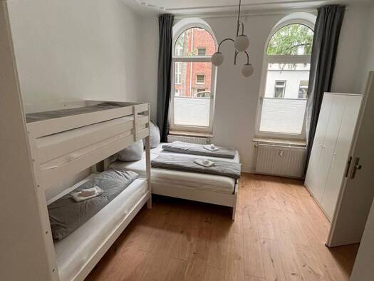 Studio zur Miete 415 € 1 Zimmer 32 m² Geschoss EG/3 frei ab 29.07.2026 Prinz-Ferdinand-Straße 132 Stadtmitte Krefeld 47798